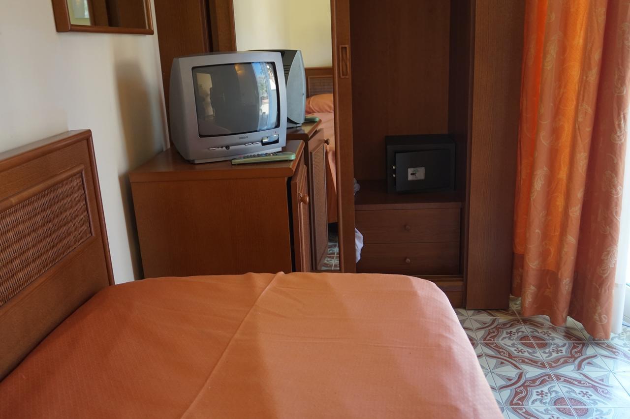 Single Room Balcony